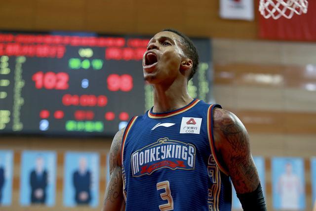 劳森17分新疆胜北控 张宁25分山西加时胜深圳