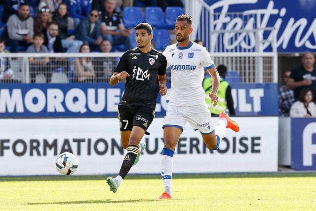 文班23分浓眉30+13詹姆斯18+5+8 马刺大胜湖人